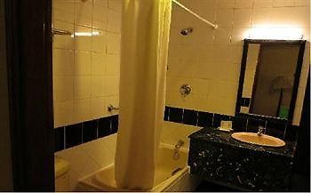 פנום פן Holiday Hotel מראה חיצוני תמונה